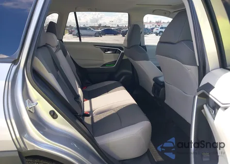 2021 Toyota Rav4 Xle from USA, damaged, VIN 2T3W1RFV2MC155263